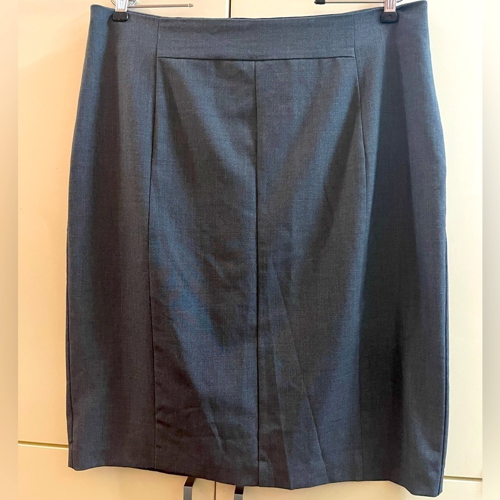 Worthington Knee Skirt Womens Sz 16  Gray  Straight Pencil